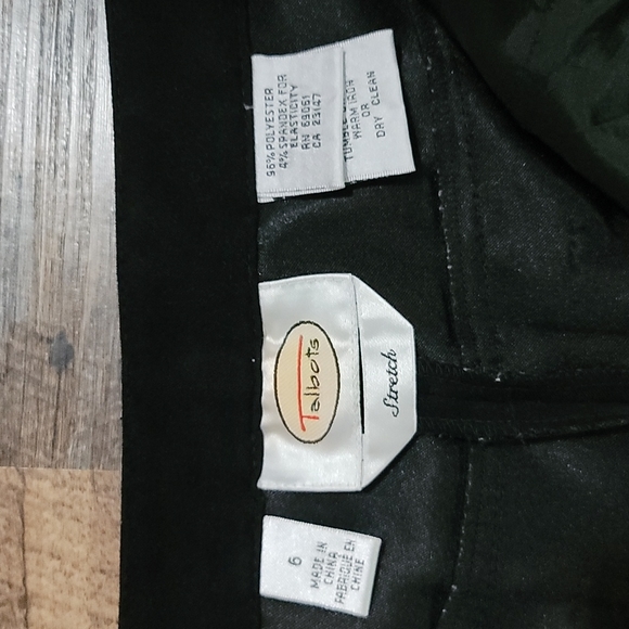 Gently Loved women's dress style pant with beautiful artwork cut out by Talbot - Picture 7 of 15